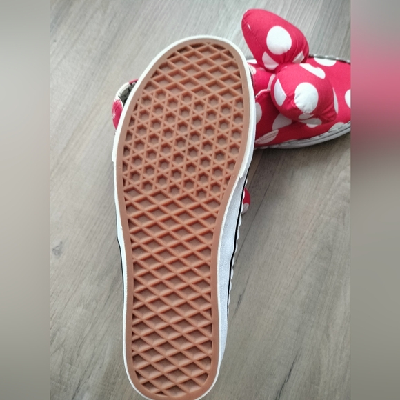 Vans X Disney Minnie Mouse White Polka Dot Slip-On Sneakers with Bow Woman's - Picture 8 of 9